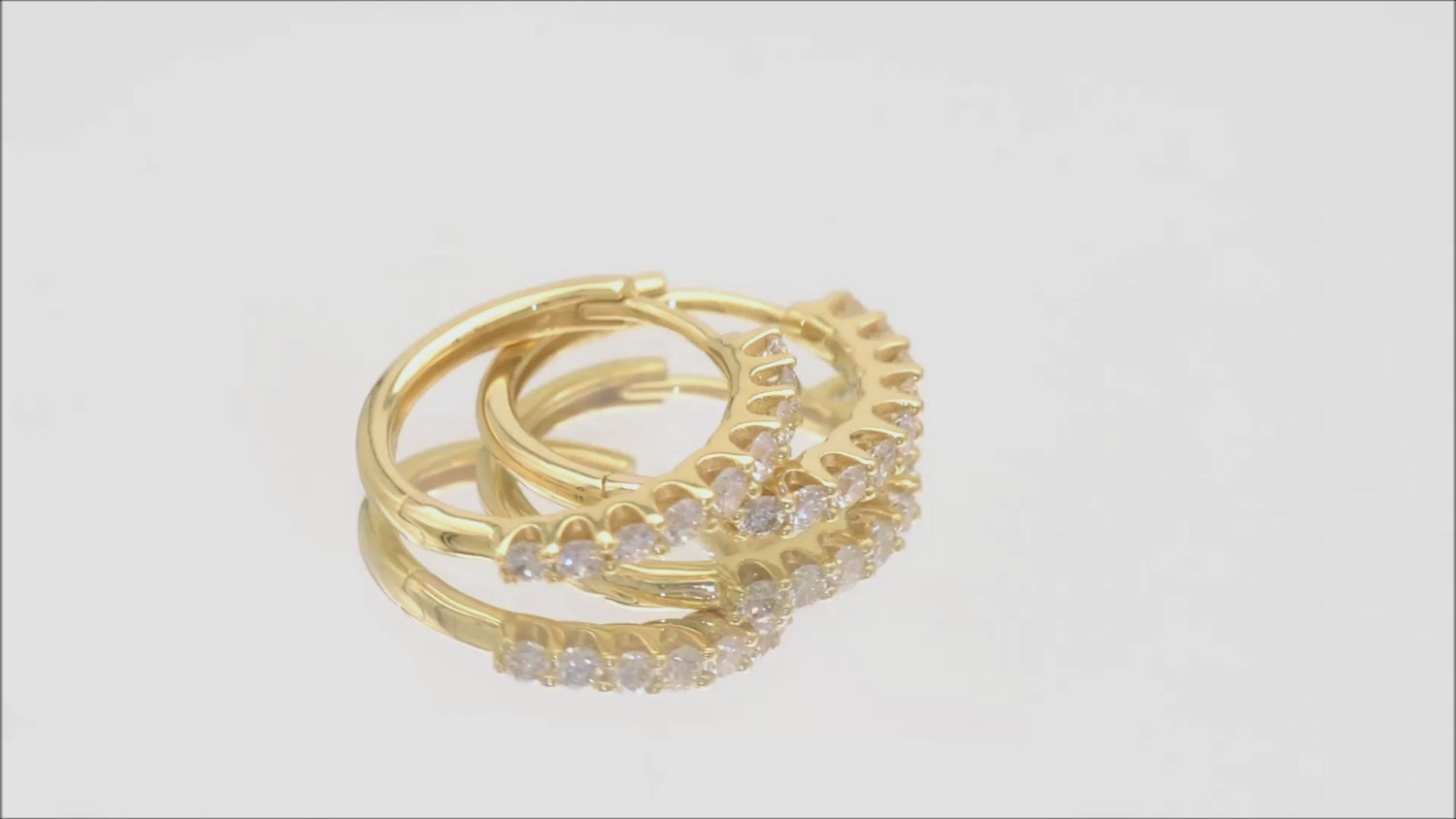 Creolen mit 0,5ct Diamanten in 750 (18K) Gelbgold Video